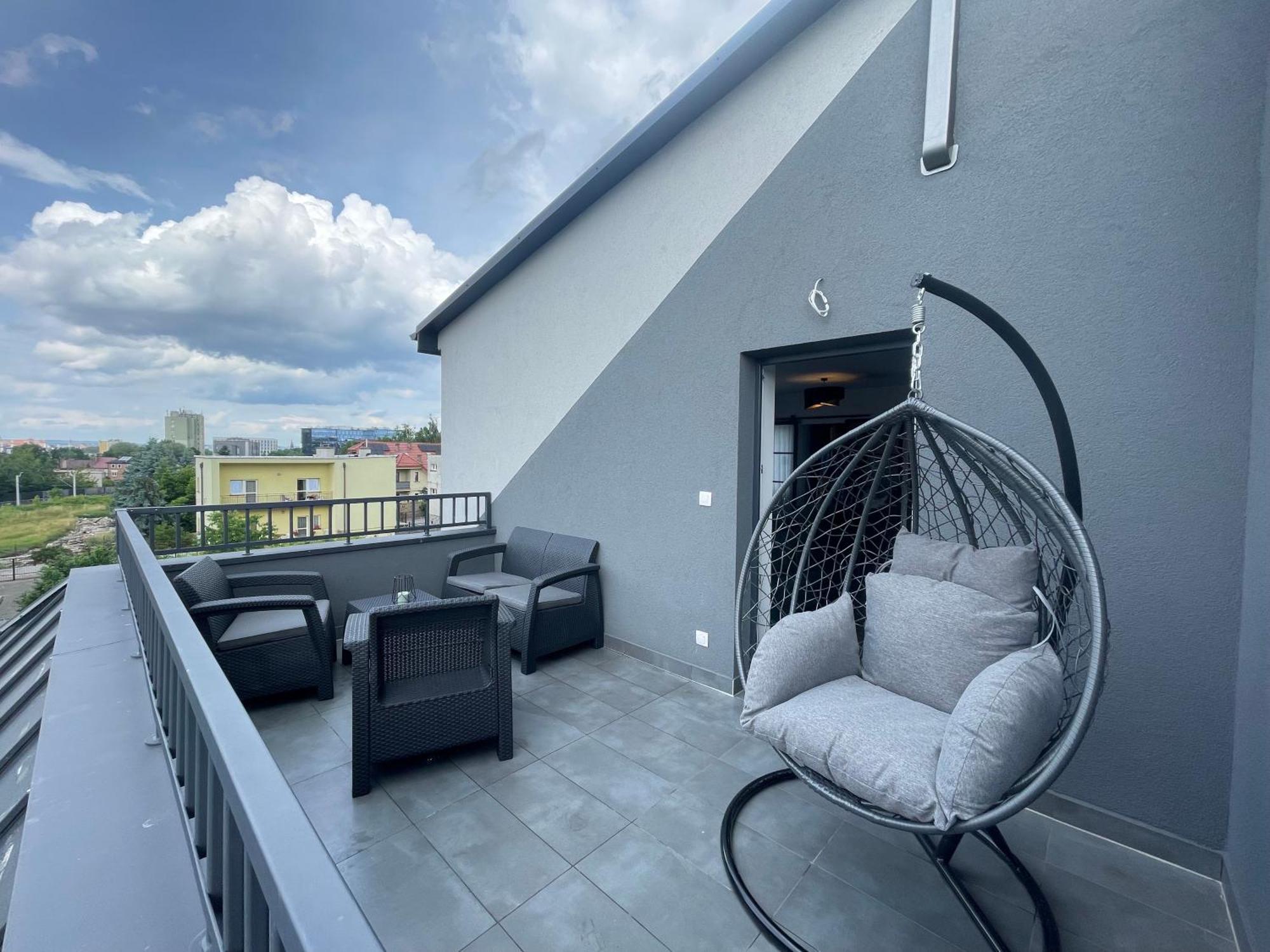 Ferienwohnung Near Sanktuarium Beautiful View And Free Parking Krakau Exterior foto